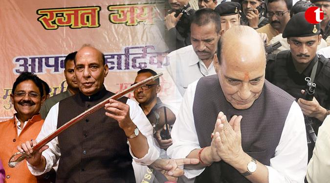 “UP there is an atmosphere of total anarchy”: Rajnath Singh