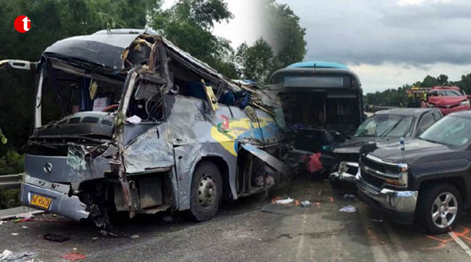 10 killed, 32 injured in bus crash in China