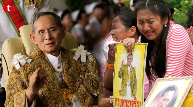 Thai King Bhumibol Adulyadej dies at 88