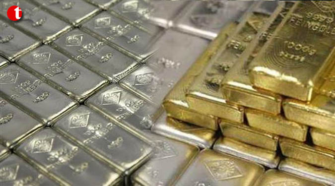 Silver futures surge Rs 179 per kg on global cues