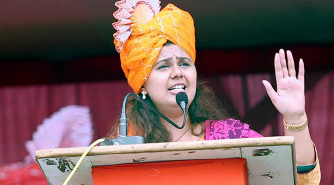 'चिक्की' मामला: महाराष्ट्र की महिला एवं बाल कल्याण मंत्री पंकजा मुंडे को क्लीन चिट
