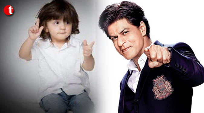 AbRam helps Shah Rukh Khan promote 'Raees'