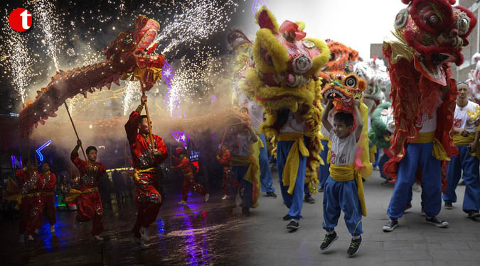 Engulfed in fog, Beijing welcomes 'Year of the Rooster'