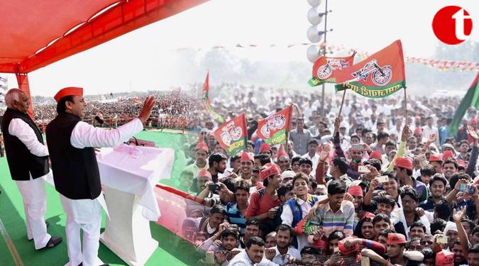 Akhilesh promises to provide one lakh jobs in Police without interview