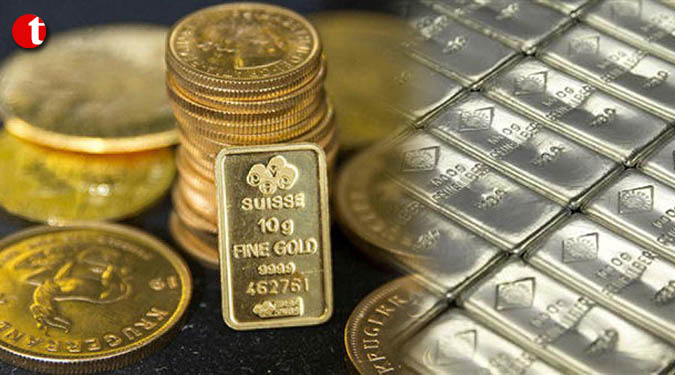 Silver extends gains on global cues, gold steady