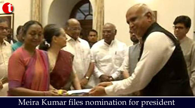 Meira Kumar files nomination for president