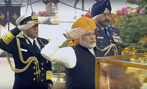 On R-Day, PM Modi pays tribute to the fallen soldiers
