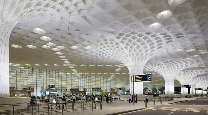 मुंबई हवाई अड्डे ने बनाया नया रिकॉर्ड, एक दिन में 1,000 से अधिक विमानों का आवागमन
