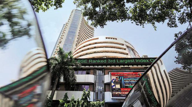 Sensex in free fall, down by over 550 points