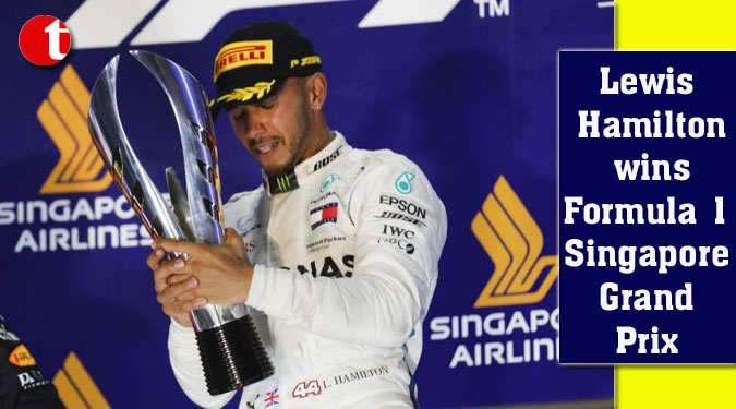 Lewis Hamilton wins Formula 1 Singapore GP
