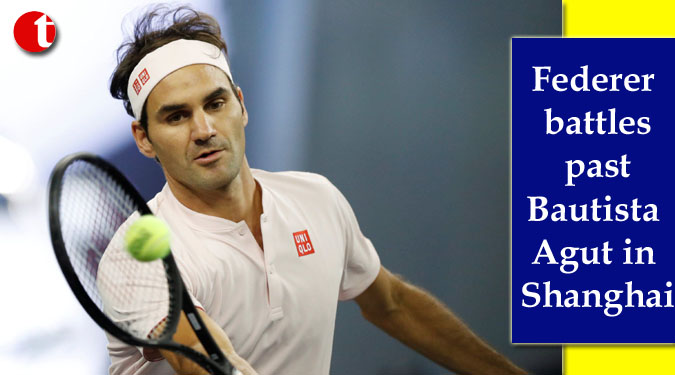 Federer battles past Bautista Agut in Shanghai
