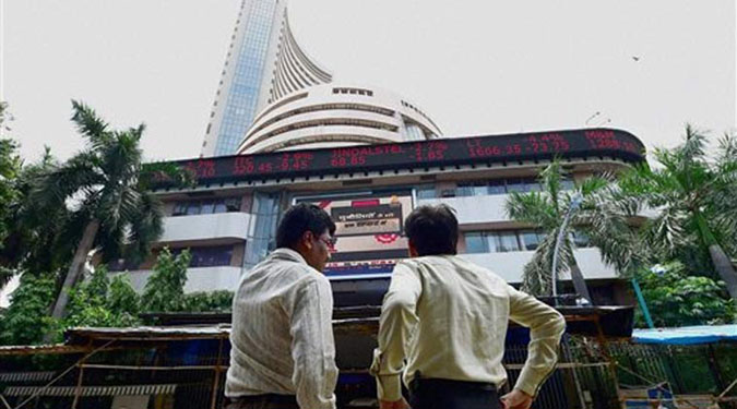 Sensex tumbles 301 pts on global sell-off
