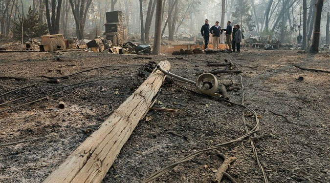 कैलिफोर्निया : आग में मरने वालों की संख्या 80 पहुंची, 990 लापता