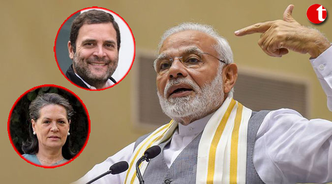 PM Modi attacks Rahul, Sonia over demonetisation