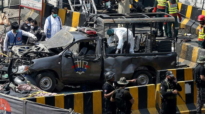 पाकिस्तान के पंजाब प्रांत में बैंक में विस्फोट, कम से कम 20 लोग घायल