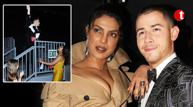 Priyanka, Nick recreate Romeo-Juliet moment