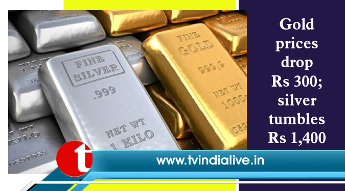 Gold prices drop Rs 300; silver tumbles Rs 1,400