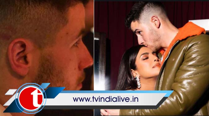 Priyanka misses hubby Nick, posts pic with a kiss