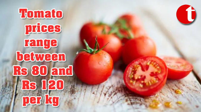 Tomato prices range between Rs 80 and Rs 120 per kg