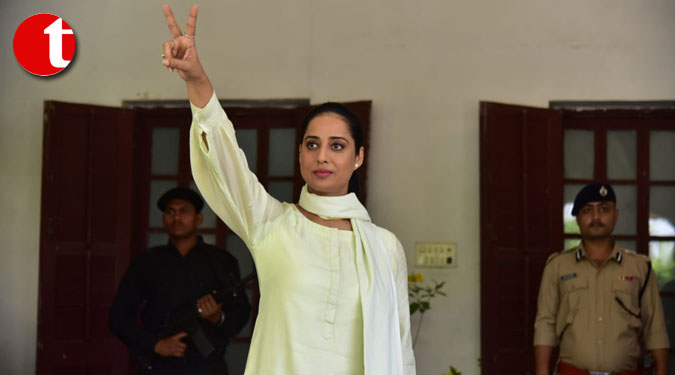 From playing the role of a politician to joining politics, Mahie Gill goes from reel to real