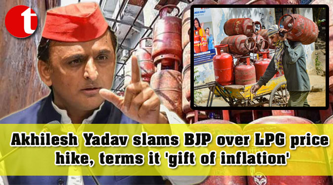 Akhilesh Yadav slams BJP over LPG price hike, terms it 'gift of inflation'