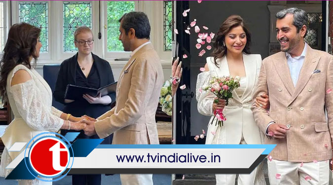 ‘Baby Doll’ singer Kanika Kapoor shares pictures of her court wedding in London