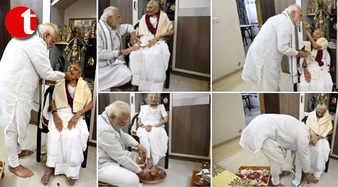 PM Modi pens emotional note on mother Heeraba’s 100th birthday