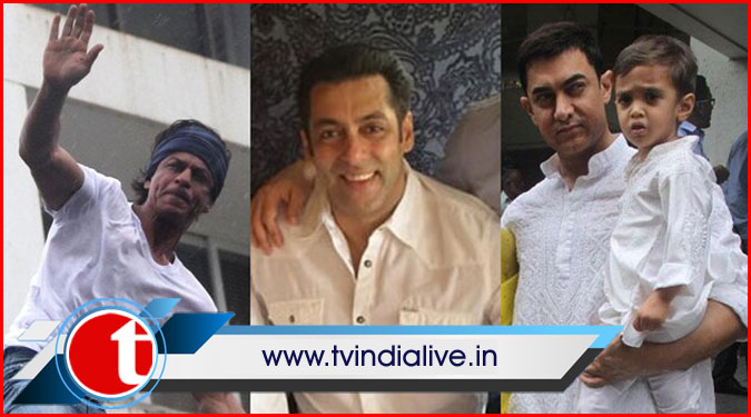 Salman and Aamir celebrate Eid, treat fans with a picture