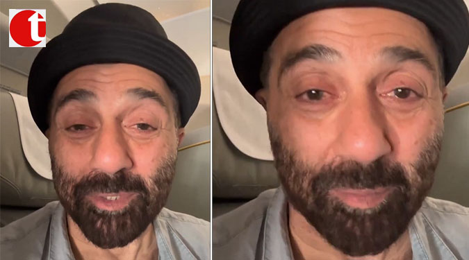 Sunny Deol gets teary-eyed while thanking fans as ‘Gadar 2’ grosses Rs 400 cr.