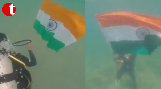 Indian Coast Guard Unfurls National Flag Underwater On Independence Day
