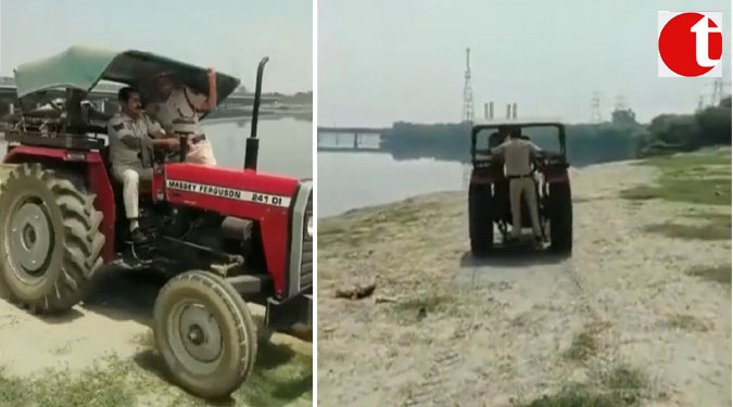 Delhi Police Patrols In Raj Ghat Area On Tractor