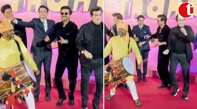 Anil Kapoor with Jitendra dancing video