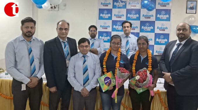 Aakash Educational Services Limited (AESL’s) Archita Singh from Lucknow Becomes National Topper in 12th ISC Board Exams with an Impressive 99.75% score