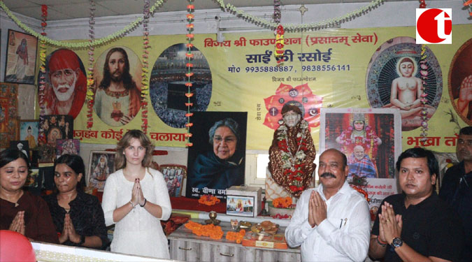 Dr. Abhishek Verma Dedicates a Shelter in Memory of His Mother, Veena Verma, at KGMU; Inaugurated by Daughter Nicolle Verma