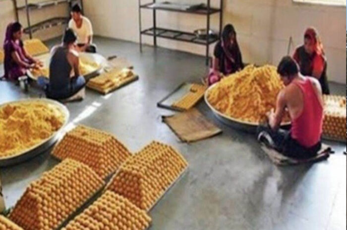 महाकाल मंदिर के काउंटरों पर लड्डू प्रसाद उपलब्ध नहीं, नई टेंडर प्रक्रिया के बाद व्यवस्था सुधरने की उम्मीद
