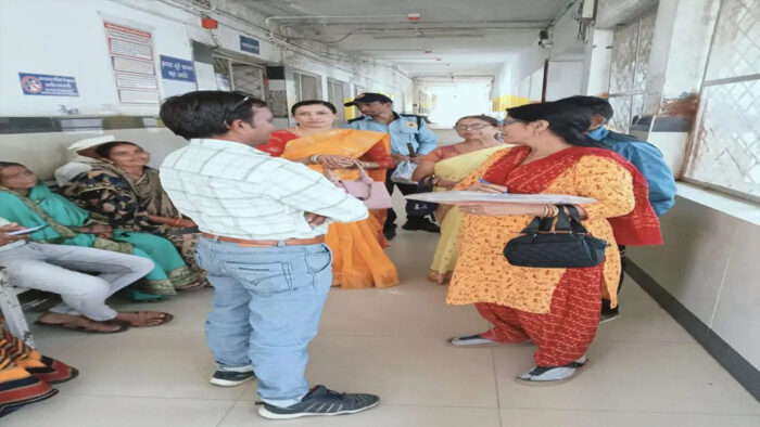 जिला चिकित्सालय सिवनी में अस्पताल में गुटखा खाने पर 26 लोगों पर कार्रवाई