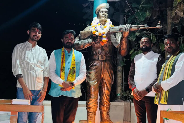 पुलवामा हमले मै शहीद हुए मझोली के जाबांज  को दी भावपूर्ण श्रद्धांजलि