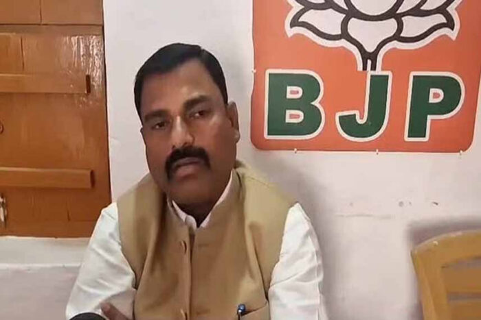 ”अगर कोई घूस मांगे तो जूता मारो और…”, BJP विधायक के बिगड़े बोल, मचा हंगामा