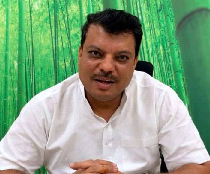 कांग्रेस नेताओं के कुंभ नहीं जाने वाले CM मोहन के बयान पर उमंग सिंघार का पलटवार, धर्म संसद पर कही ये बात