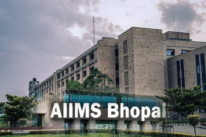 AIIMS में युवक की आंख में घुसा एक सेंटीमीटर का पैरासाइट, डॉक्टरों ने दुर्लभ सर्जरी कर निकाला जीवित परजीवी
