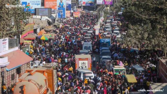 प्रयागराज महाकुंभ में कई किलोमीटर भीषण जाम, आने-जाने के सारे रास्तों पर बुरा हाल, गाड़ियों में कैद हैं लोग