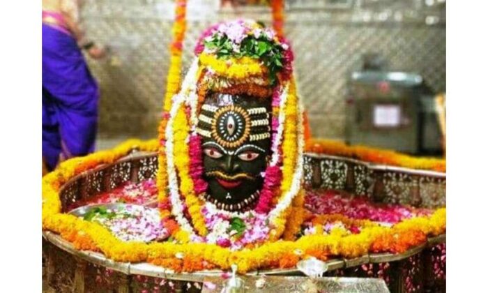महाकाल मंदिर में आज से पुणे के डॉ. अजय अपामार्जने भगवान महाकाल को नारदीय संकीर्तन से हरि कथा सुनाएंगे