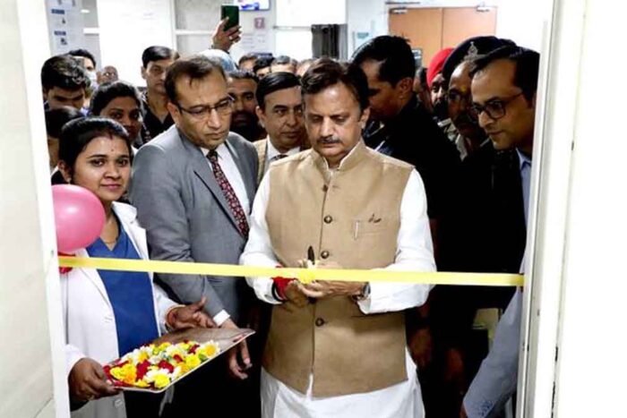 सुपर स्पेशलिटी अस्पताल रीवा में पेसमेकर क्लीनिक का उप मुख्यमंत्री शुक्ल ने किया शुभारंभ