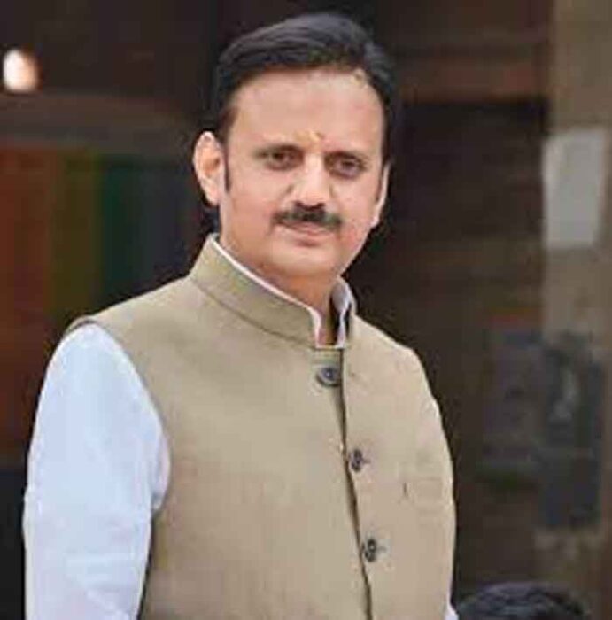 उप मुख्यमंत्री शुक्ल ने स्वास्थ्य सेवा प्रदाय एवं भर्ती प्रक्रिया की वृहद समीक्षा की