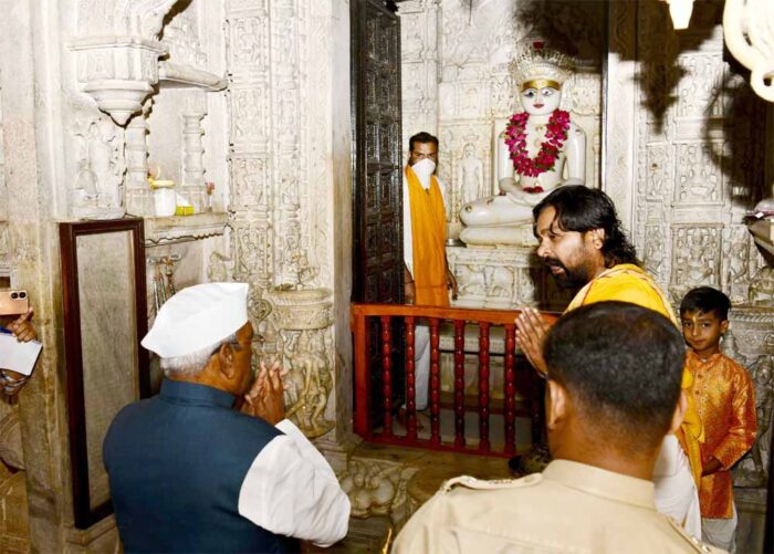 राज्यपाल ने रणकपुर मंदिर शिल्प स्थापत्य सौंदर्य की सराहना की