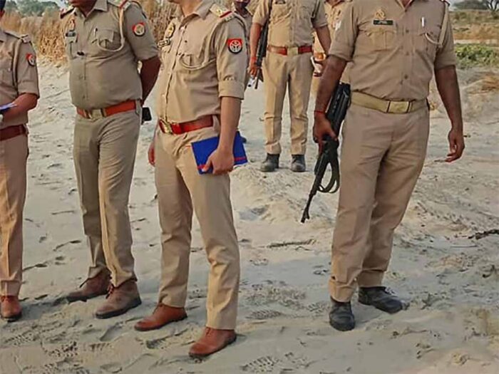 मथुरा में  पुलिस ने 1 लाख के इनामी गैंगस्टर को किया ढेर