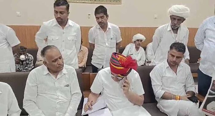 जोगाराम पटेल ने टीकाराम जूली के बयान किया पलटवार, बोले- लोगों की आदत होती है बैंड बजाने और गमछा हिलाने की