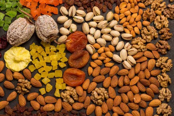 गर्मियों में वजन बढ़ाने के लिए  ड्राई फ्रूट्स का करें सेवन