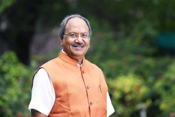 रायपुर एयरपोर्ट को अंतर्राष्ट्रीय दर्जा दिलाने सांसद बृजमोहन अग्रवाल ने केंद्रीय मंत्री को लिखा पत्र