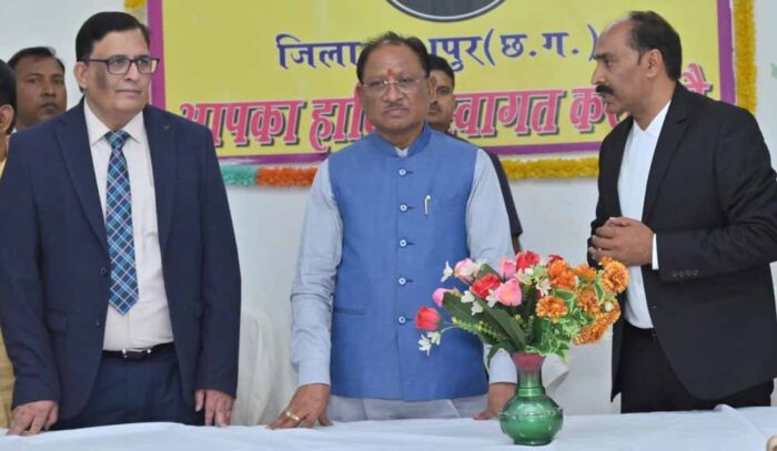 CM ने बार काउंसिल के जीर्णोद्धार के लिए 1 करोड़ रुपए किये प्रदान